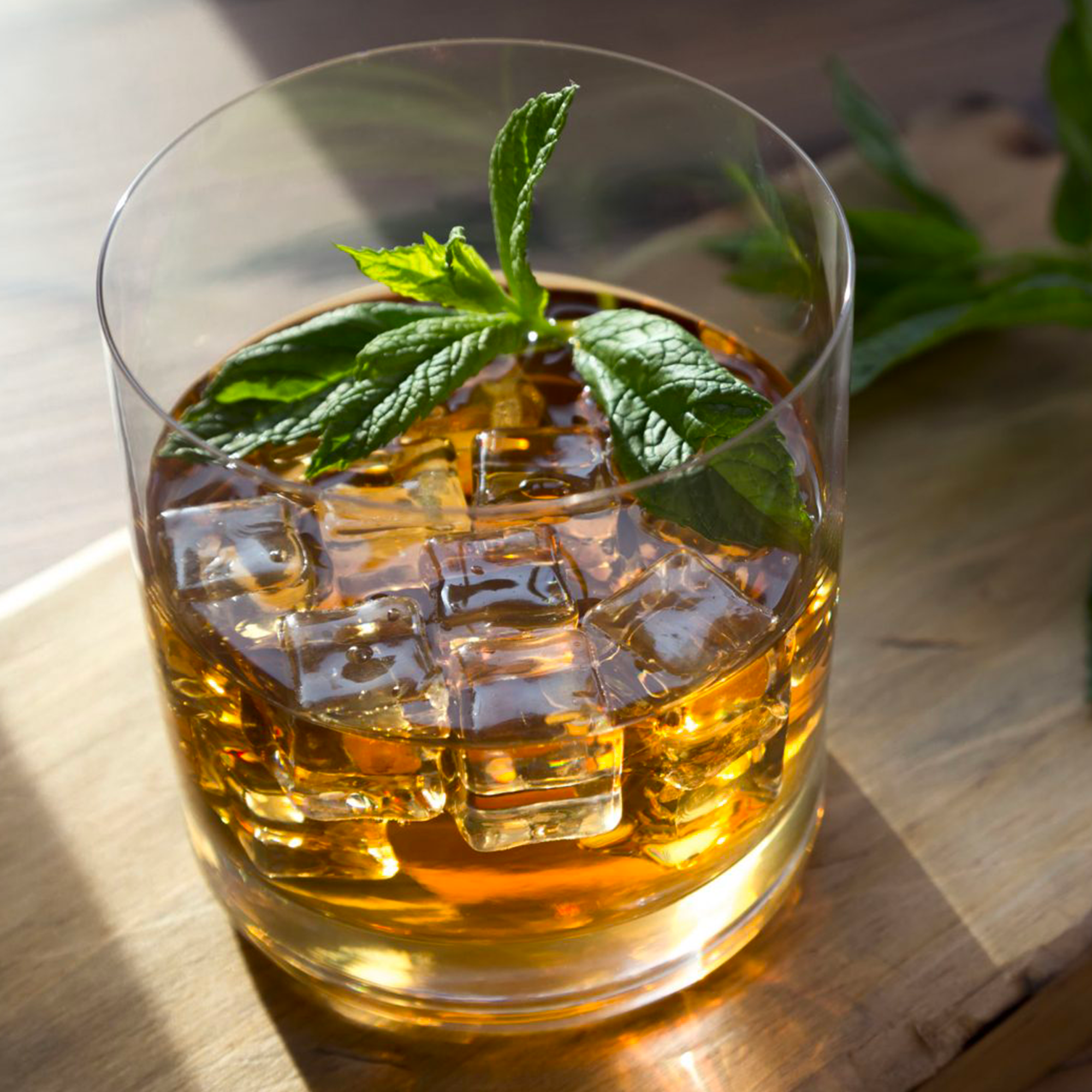 rum bianco gocce di colore